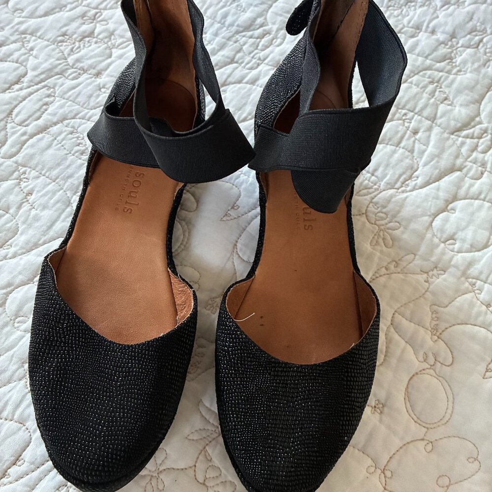 Black Gentle Souls (by Kenneth Cole) Noa Womens Shoes - size 7